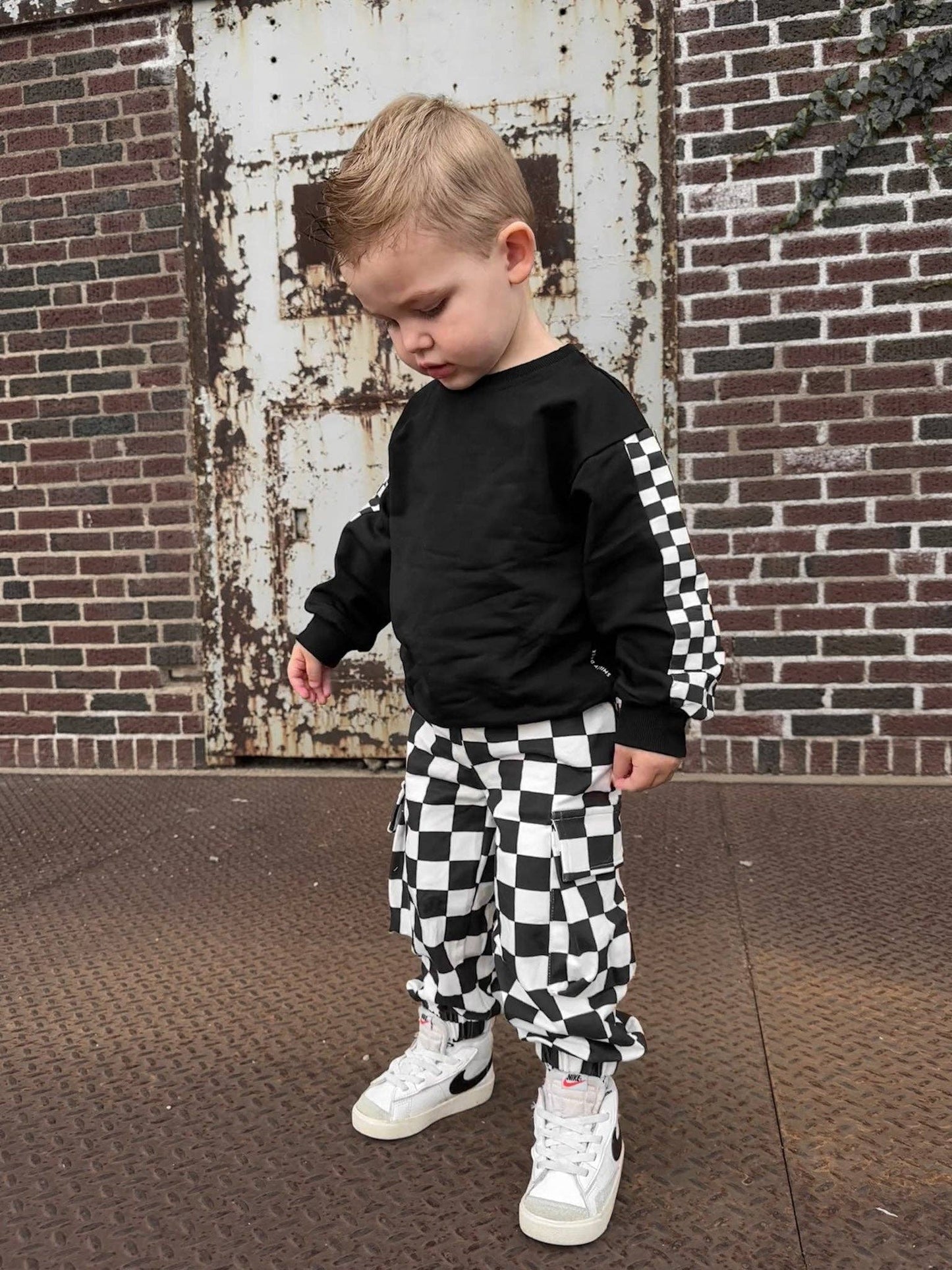 BLACK & WHITE CHECKERED | CARGO SWEATPANTS
